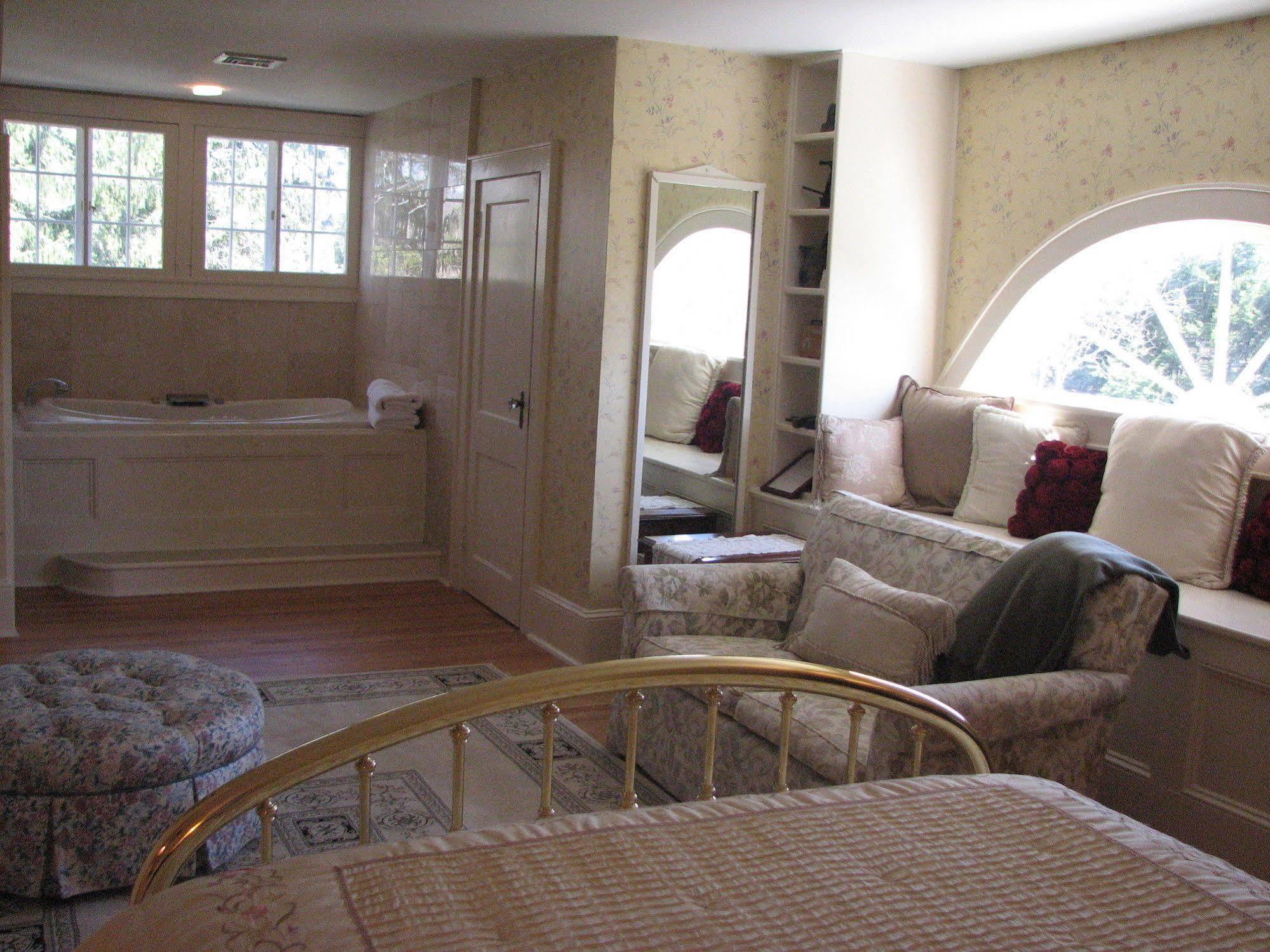 Bykenhulle House Bed And Breakfast Hopewell Junction Esterno foto
